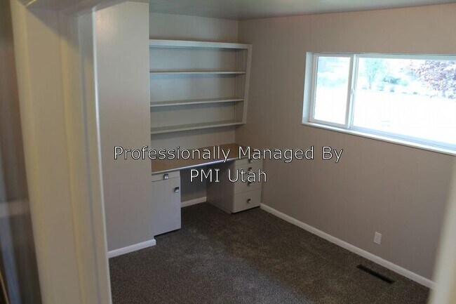 Building Photo - 134 N 300 E