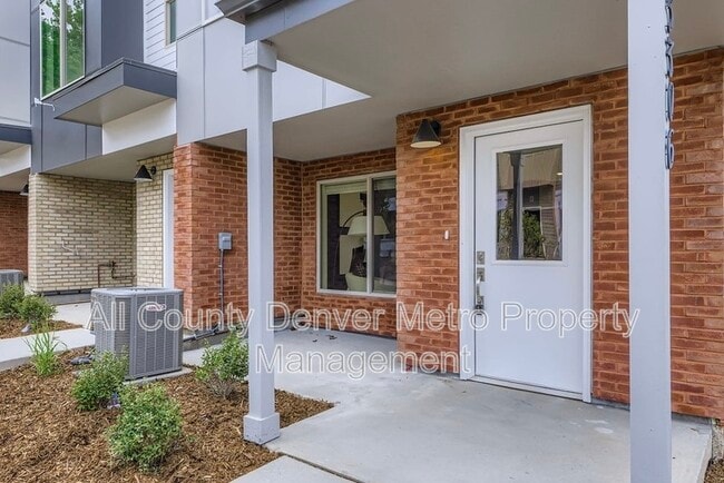 Building Photo - 15312 W 69th Dr