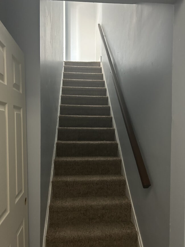 Building Photo - 831 Kirkwood St