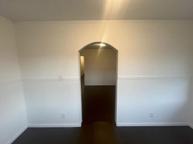 Building Photo - 6050 E Washington St