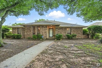 Building Photo - 217 Elder Oak Dr