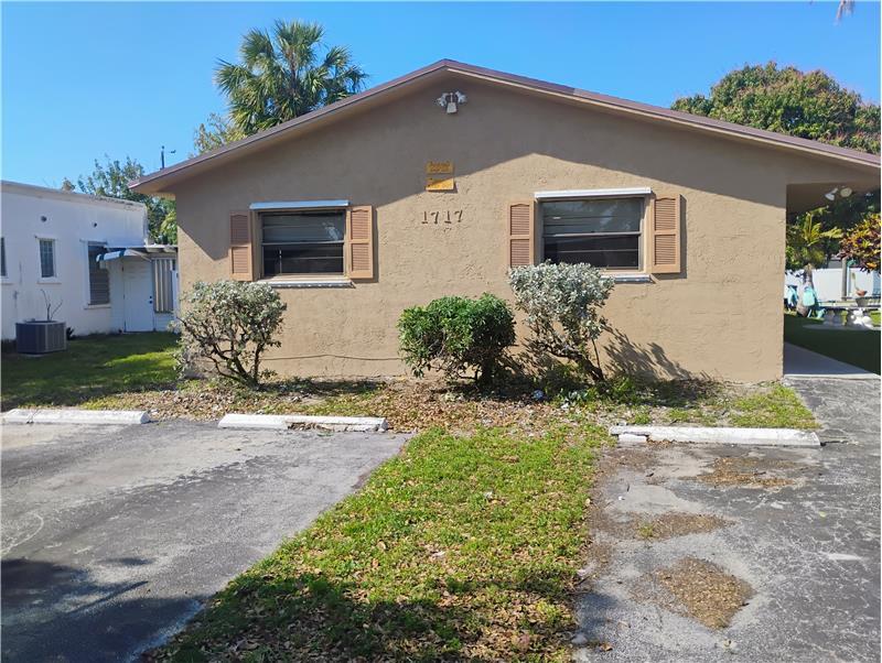 Photo - 1717 Shenandoah St (Hollywood, FL)