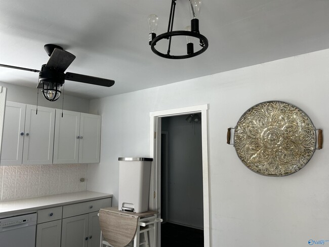 Building Photo - 3 Hill St