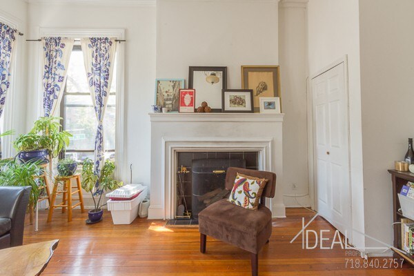 Building Photo - 311 Henry St