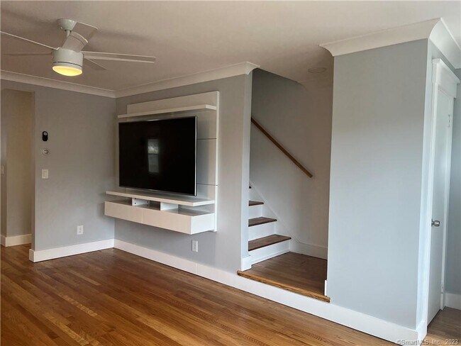 Foto del edificio - 65 Mill Hill Ave