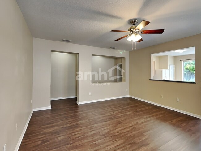 Building Photo - 10424 Frog Pond Dr