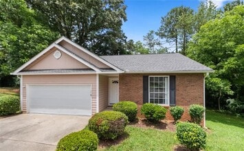 Building Photo - 1540 Foxhall Ln SE
