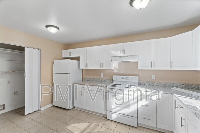 Foto del edificio - 430 Burr Oak Ct