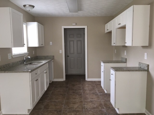 Building Photo - 10639 Cherry Cove