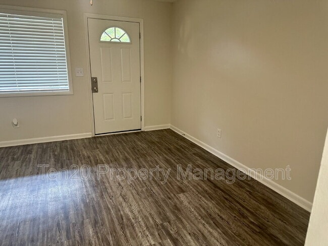 Building Photo - 817 Ragland Ct