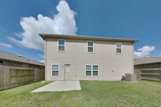 Building Photo - 520 Red Dusk Paint Dr