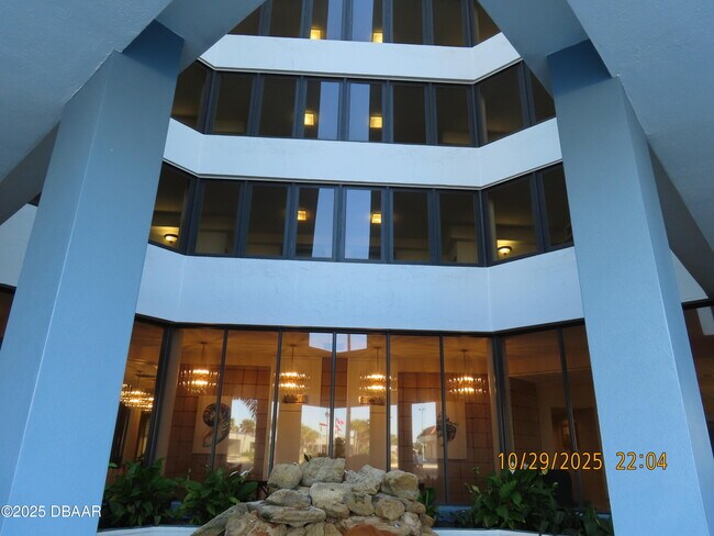 Foto del edificio - 3047 S Atlantic Ave