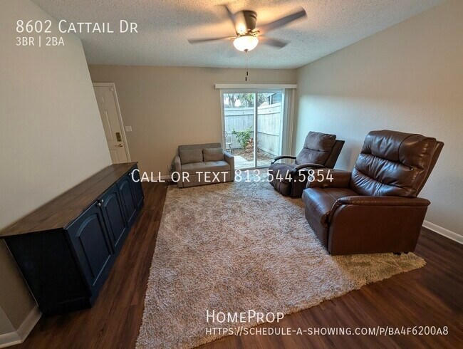 Foto del edificio - 8602 Cattail Dr