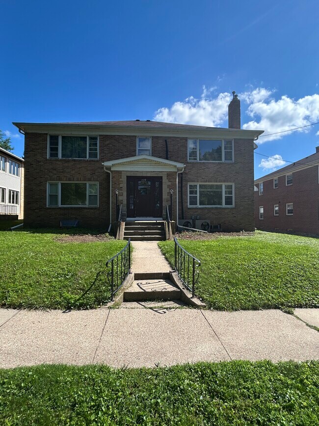 Foto del edificio - 1119 Chandler St
