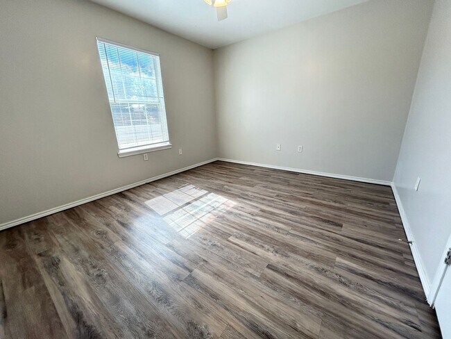 Foto del edificio - 1118 82nd St