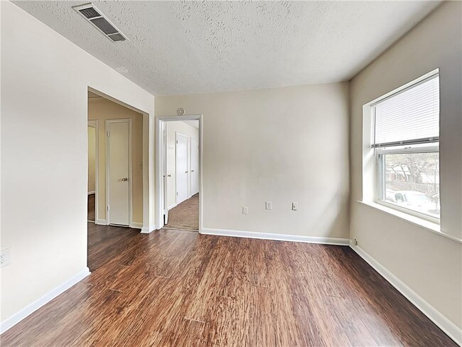 Foto del edificio - 177 Lawton St SW