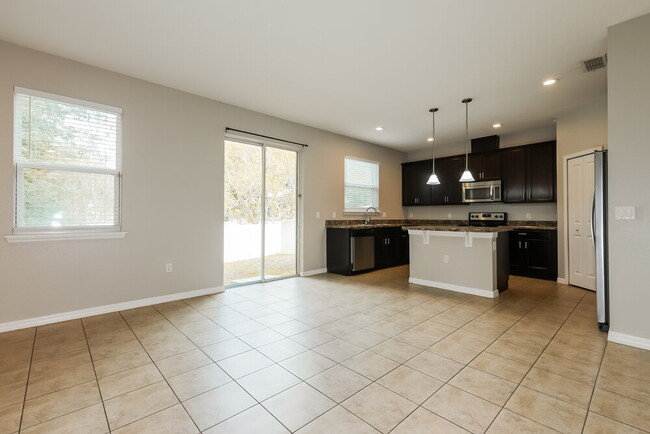 Building Photo - 1309 Canyon Oaks Dr