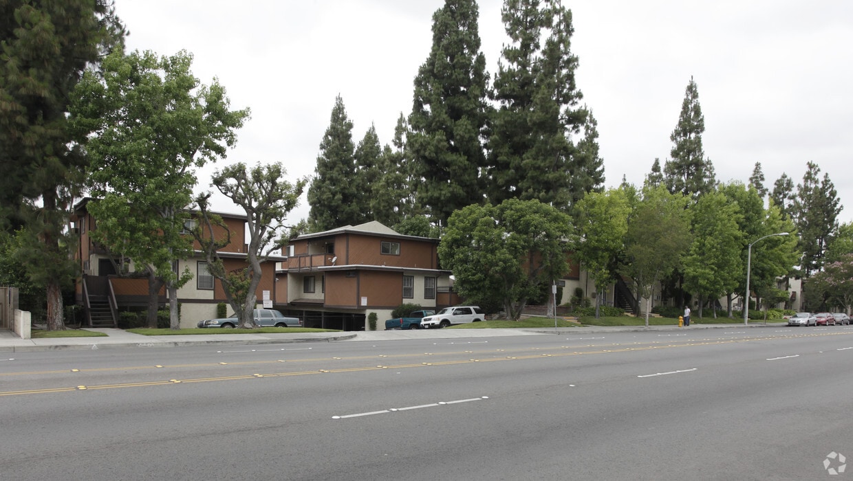 Primary Photo - Cypress Villa Apartments