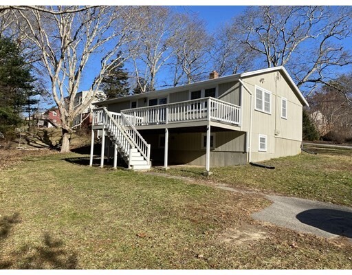 Primary Photo - 28 Clearwater Dr