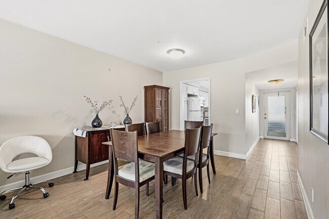 Foto del edificio - 2440 SW 22nd Ave