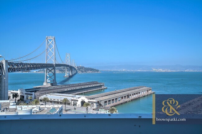 Building Photo - 501 Beale St