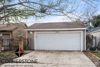 Building Photo - 5952 Fort Clarke Dr N