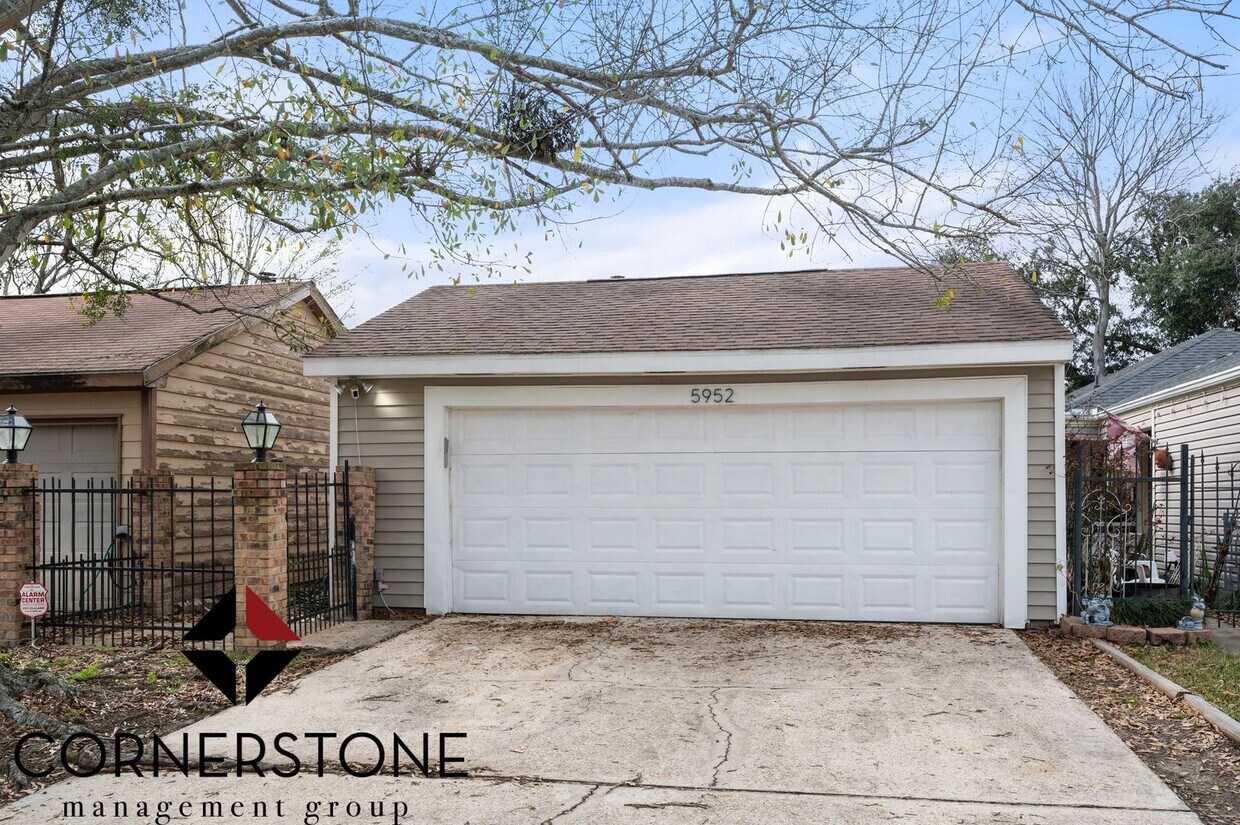 Primary Photo - 3 bedroom home LOCATED OFF OF JONES CREEK ...