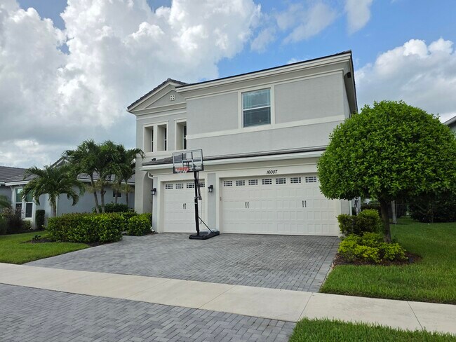 Foto del edificio - 16007 Whippoorwill Cir