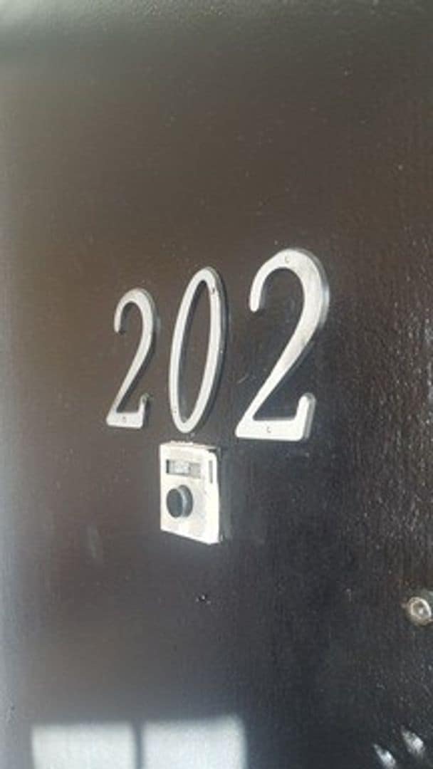 Building Photo - Grove Park One bedroom condo