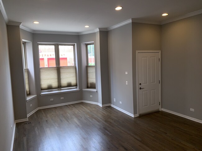 Building Photo - 2717 N Halsted St