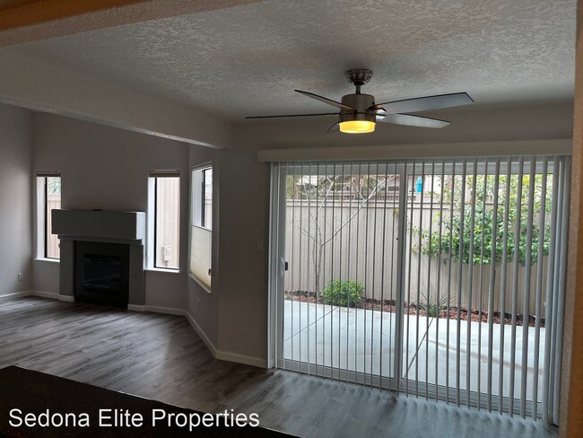 Building Photo - 3 br, 3 bath House - 1340 Vista Montana Un...