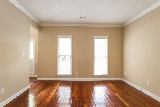 Building Photo - 12400 Henderson Hill Rd