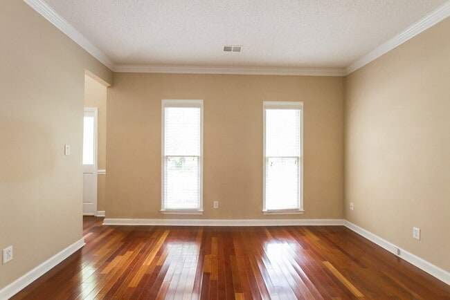 Foto del edificio - 12400 Henderson Hill Rd