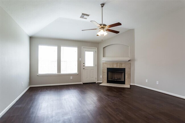Foto del edificio - 12410 Greencanyon Dr