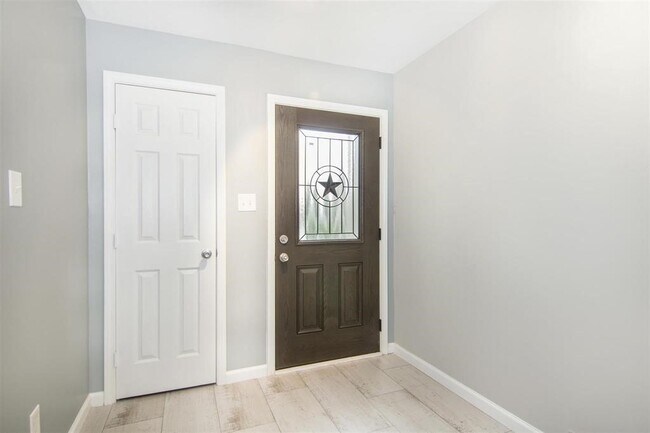 Foto del edificio - 1720 Elgin St