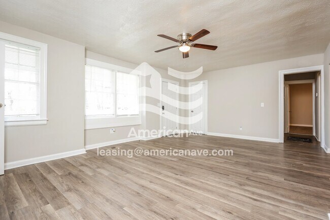 Building Photo - 2017 7th St