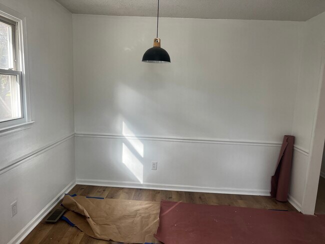 Foto del edificio - 4882 Dippen Rd