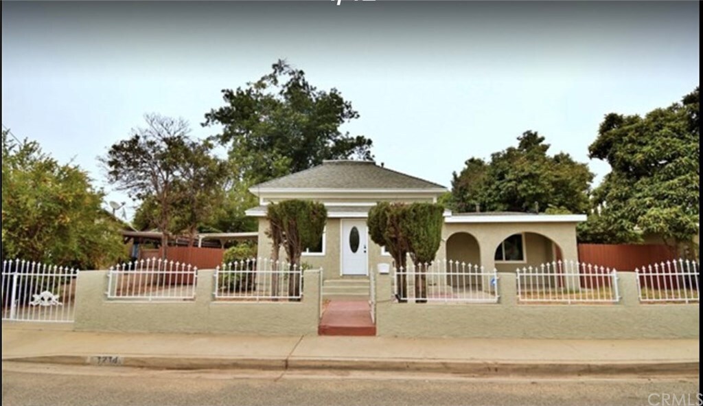 Primary Photo - 1214 Hansen Ave