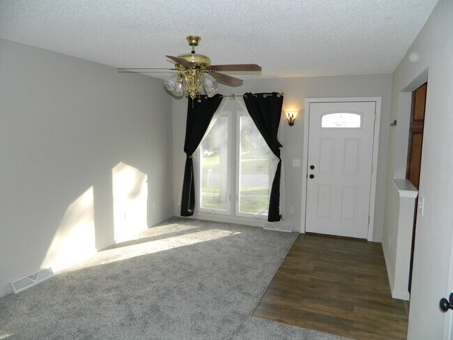 Foto del edificio - 2402 SE 17th St