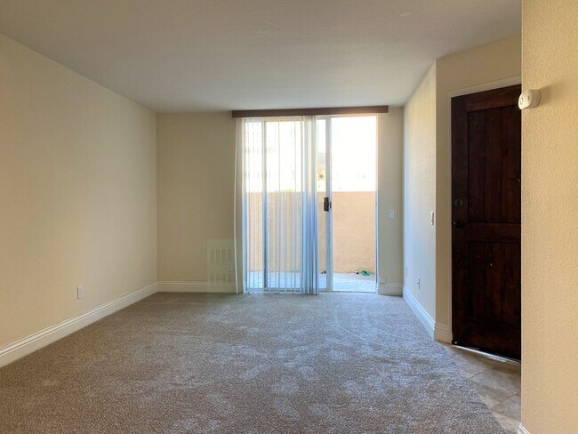 Foto del edificio - Fantastic Centrally Located Condo