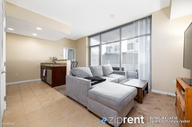 Building Photo - 1 br, 1 bath Condo - 206 Park Boulevard, S...