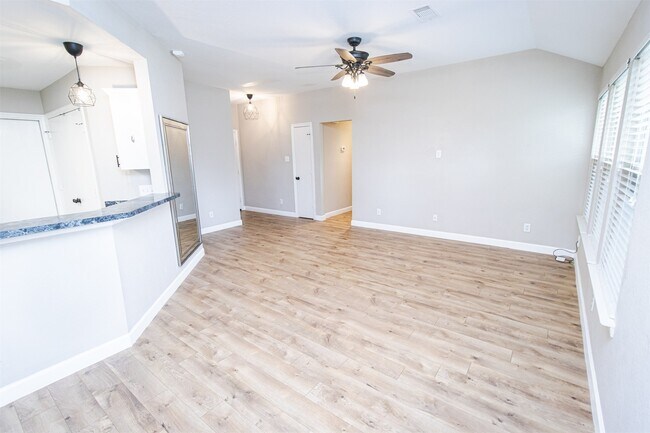 Building Photo - 24219 Wild Horses Ln