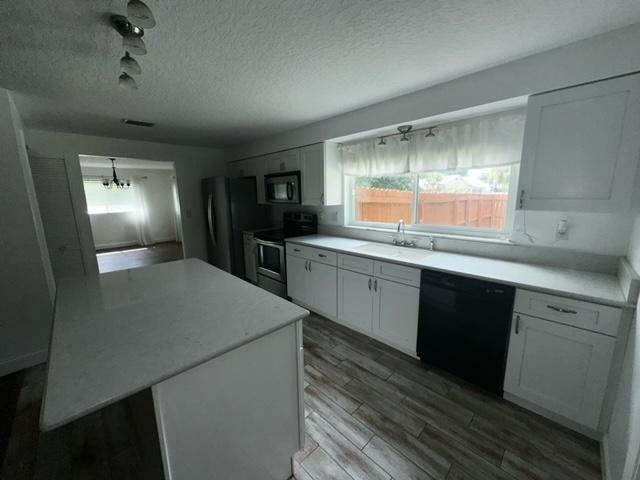 Foto del edificio - 3228 Davis St