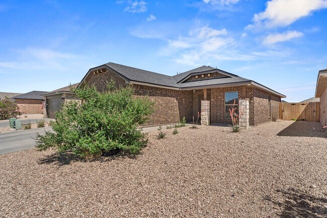 Building Photo - 401 Farmstead Ln