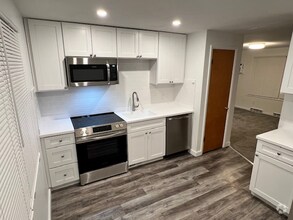 Building Photo - 326 Draper Ave