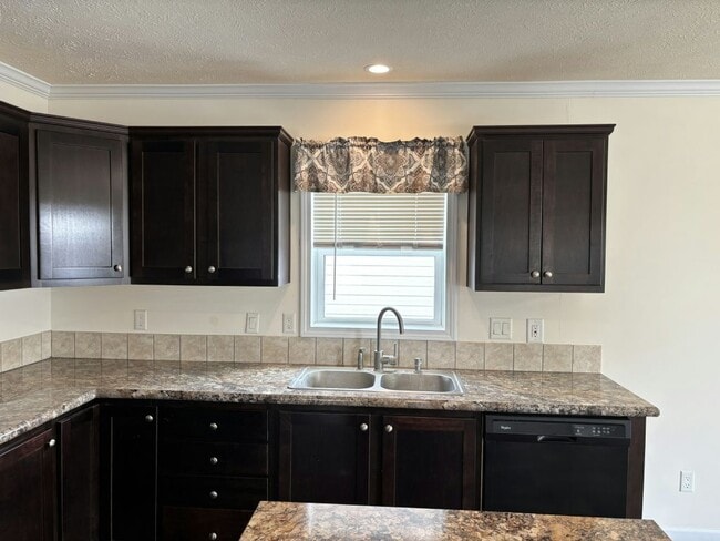 Building Photo - 25621 Shoal Creek Dr