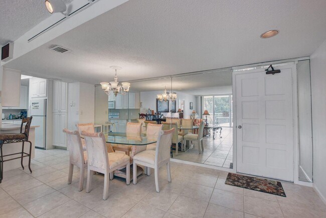 Building Photo - 2780 S Ocean Blvd