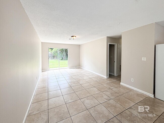 Foto del edificio - 6392 Schoel Ln