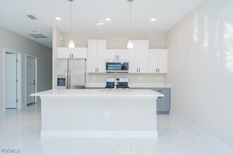 Building Photo - 4419 22nd St SW