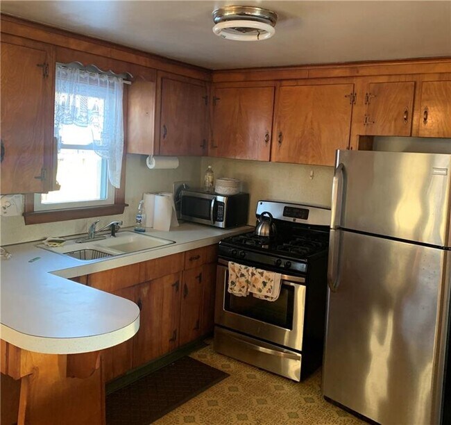 Foto del edificio - 400 Arnold Rd